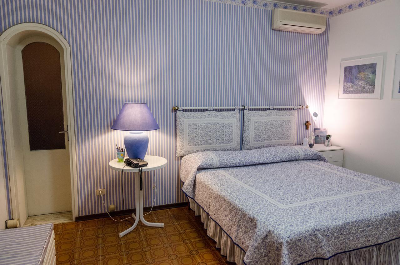Cipressa Seaside Holiday Apartment - Unique Location מראה חיצוני תמונה